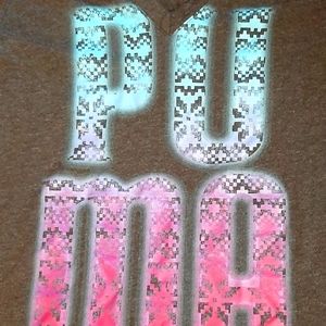 2 junior Puma tshirts